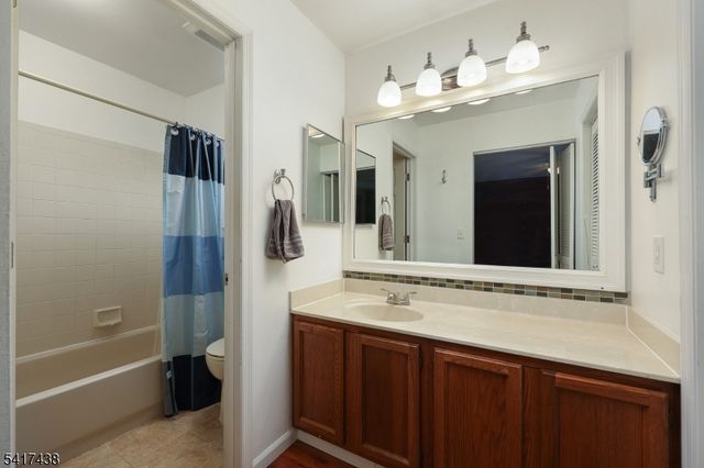 405 Cheshire Ct, Franklin Twp., NJ 08873