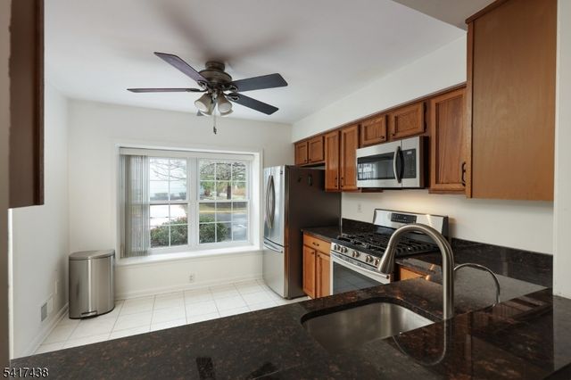 405 Cheshire Ct, Franklin Twp., NJ 08873