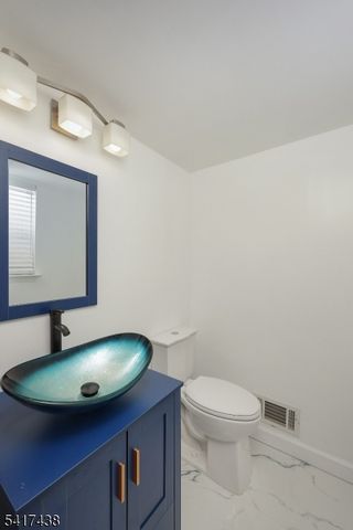 405 Cheshire Ct, Franklin Twp., NJ 08873