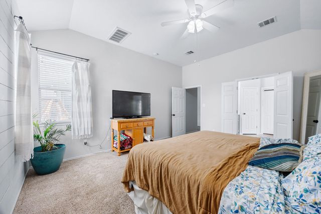 208 Lone Star BLVD, Hutto, TX 78634