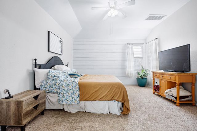 208 Lone Star BLVD, Hutto, TX 78634