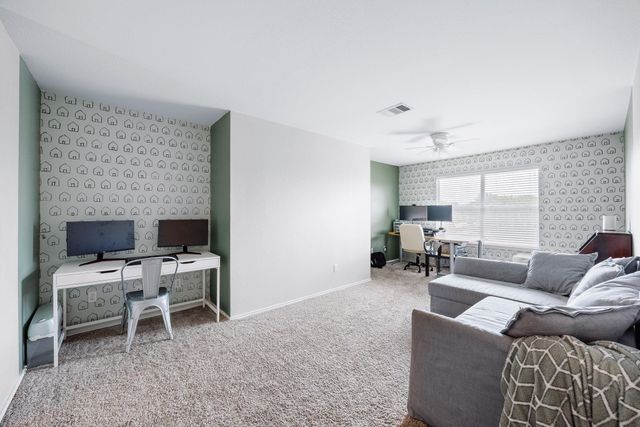 208 Lone Star BLVD, Hutto, TX 78634