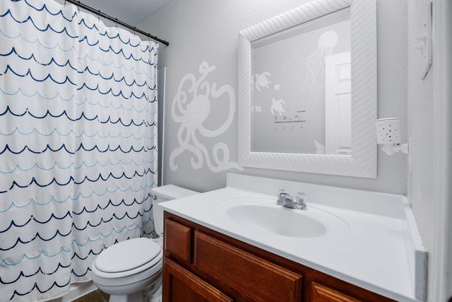 208 Lone Star BLVD, Hutto, TX 78634