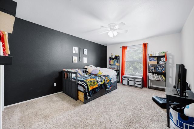 208 Lone Star BLVD, Hutto, TX 78634