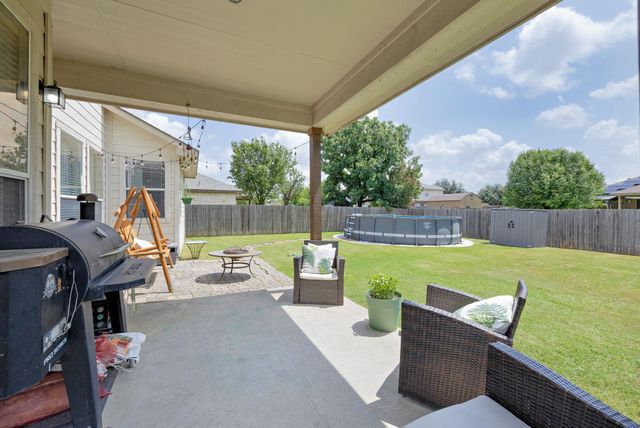 208 Lone Star BLVD, Hutto, TX 78634