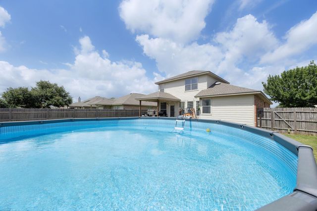 208 Lone Star BLVD, Hutto, TX 78634
