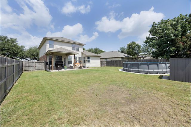 208 Lone Star BLVD, Hutto, TX 78634