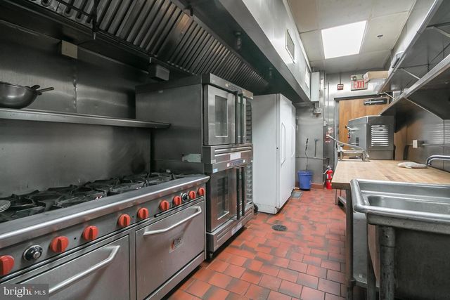 1111 WALNUT ST, Philadelphia, PA 19107