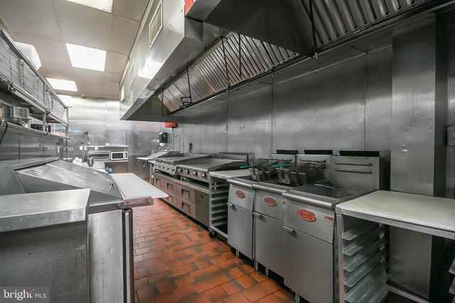 1111 WALNUT ST, Philadelphia, PA 19107