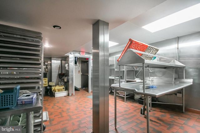 1111 WALNUT ST, Philadelphia, PA 19107