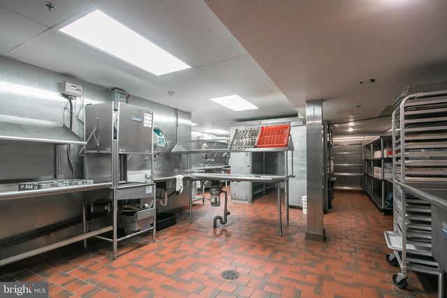 1111 WALNUT ST, Philadelphia, PA 19107