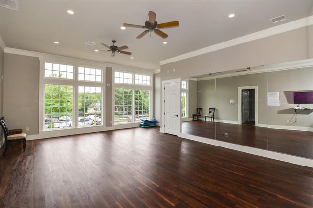 7132 Maple Brook Lane, Flowery Branch, GA 30542