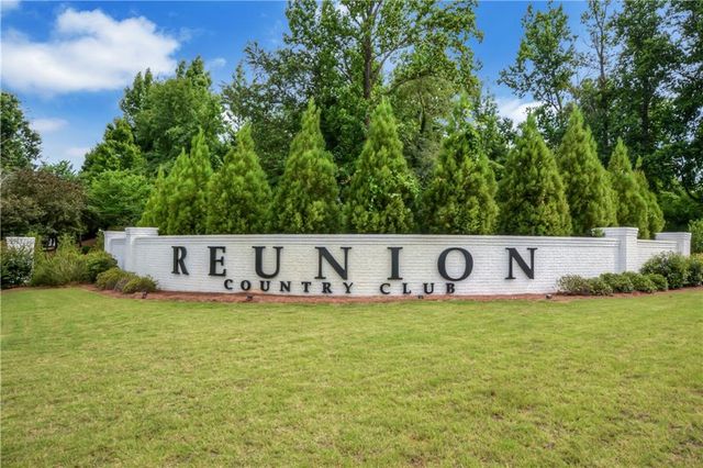 7132 Maple Brook Lane, Flowery Branch, GA 30542