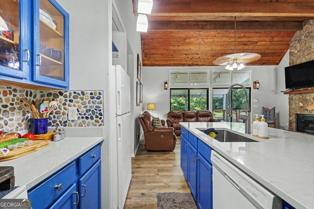 181 Dam Lake Drive, Dillard, GA 30537