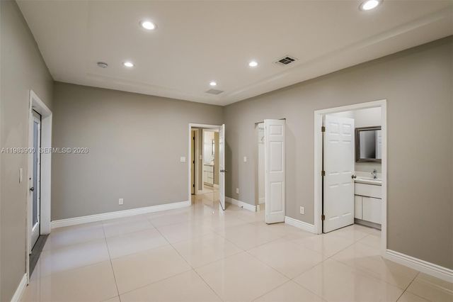 2835 NW 14th St, Fort Lauderdale, FL 33311