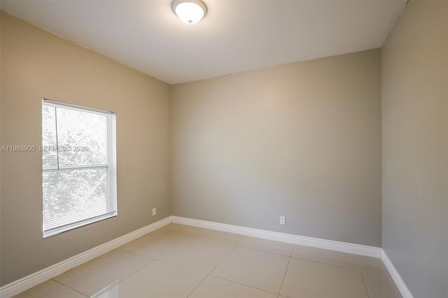 2835 NW 14th St, Fort Lauderdale, FL 33311