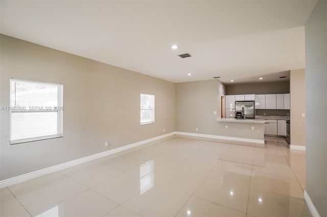 2835 NW 14th St, Fort Lauderdale, FL 33311