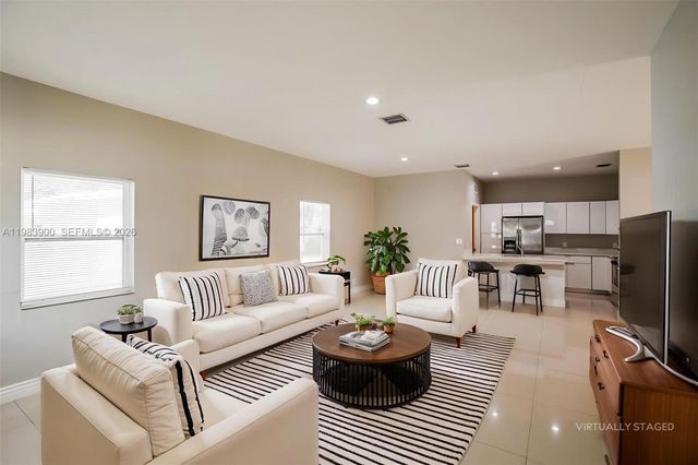 2835 NW 14th St, Fort Lauderdale, FL 33311