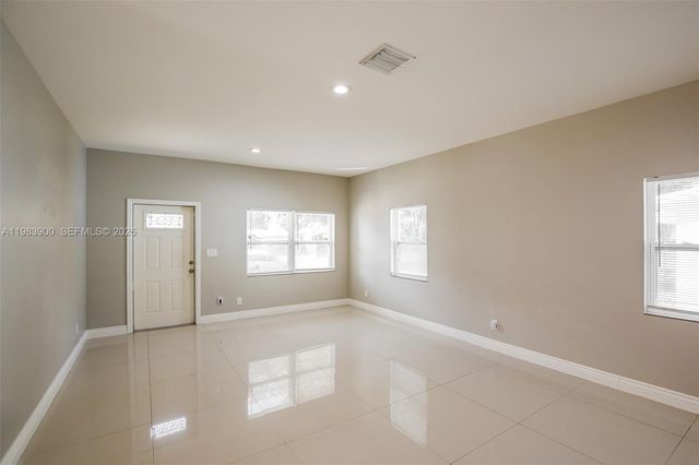 2835 NW 14th St, Fort Lauderdale, FL 33311