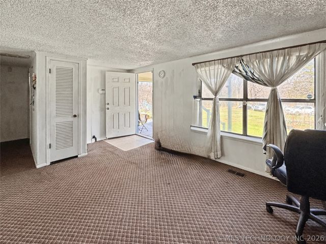 10709 W 660 Road, Hulbert, OK 74441