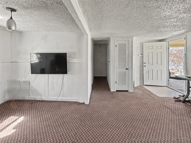 10709 W 660 Road, Hulbert, OK 74441