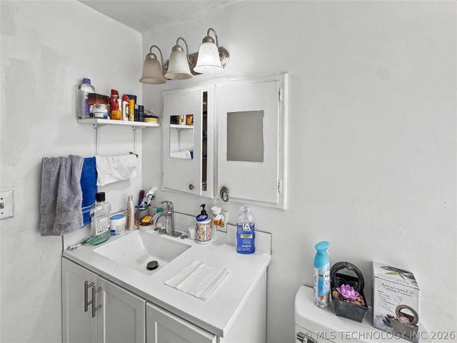 10709 W 660 Road, Hulbert, OK 74441