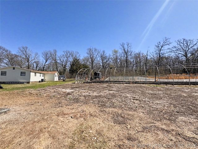 10709 W 660 Road, Hulbert, OK 74441
