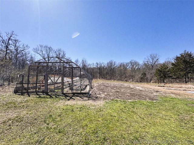 10709 W 660 Road, Hulbert, OK 74441