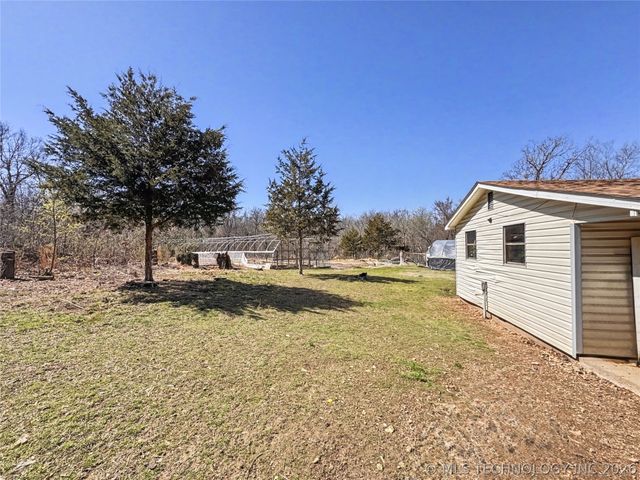10709 W 660 Road, Hulbert, OK 74441