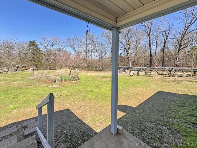 10709 W 660 Road, Hulbert, OK 74441