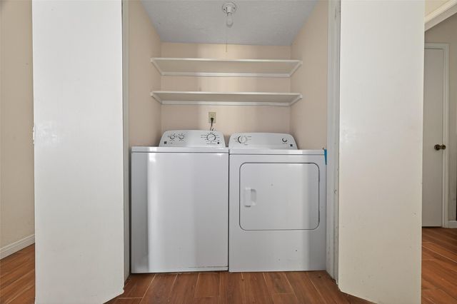 10913 Bexley Drive 913, Houston, TX 77099