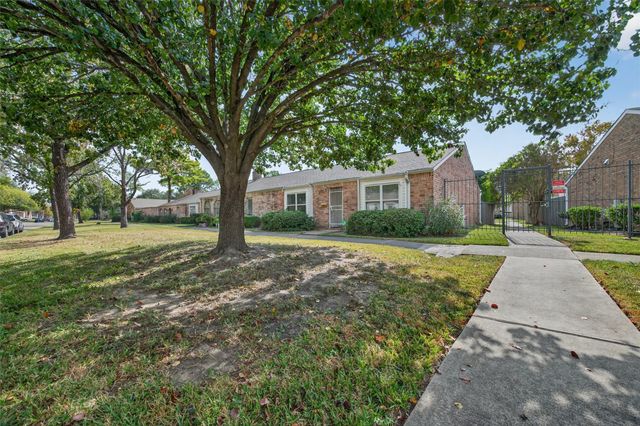 10913 Bexley Drive 913, Houston, TX 77099