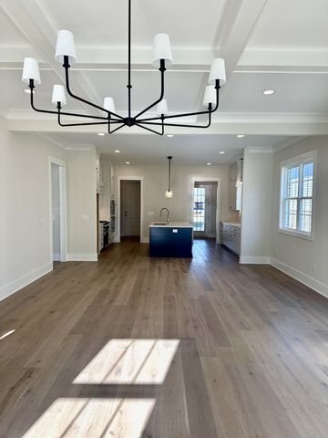 4030 Kathie Dr, Thompsons Station, TN 37179