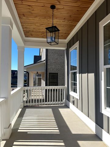 4030 Kathie Dr, Thompsons Station, TN 37179