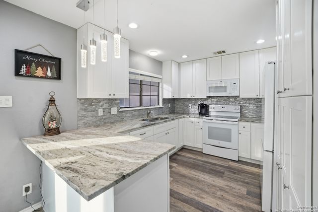 301 Cypressgarden, San Antonio, TX 78245