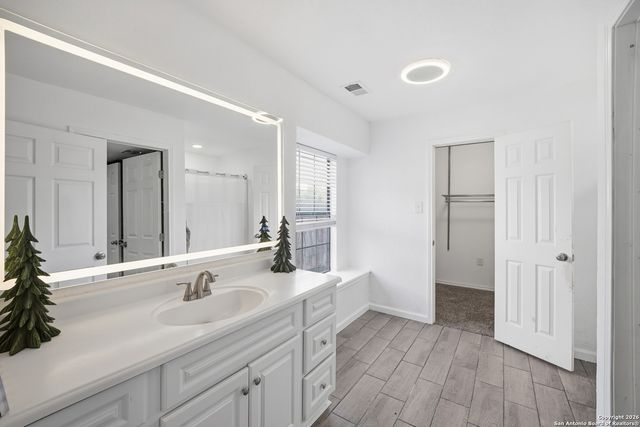 301 Cypressgarden, San Antonio, TX 78245