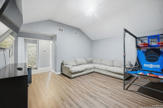 301 Cypressgarden, San Antonio, TX 78245