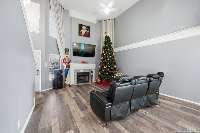 301 Cypressgarden, San Antonio, TX 78245