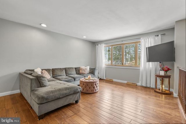 112 WOODLAND AVE, Medford, NJ 08055