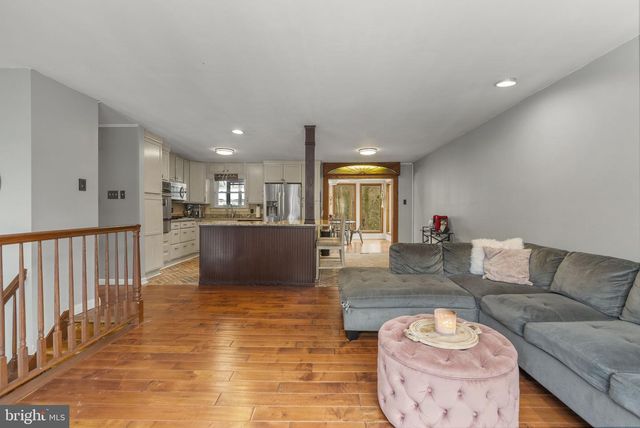 112 WOODLAND AVE, Medford, NJ 08055