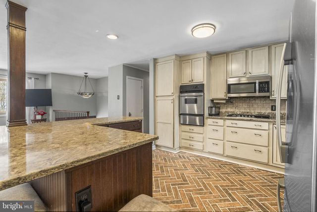 112 WOODLAND AVE, Medford, NJ 08055