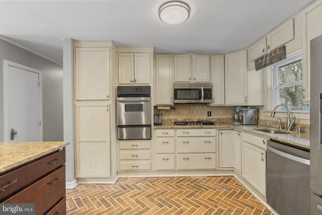 112 WOODLAND AVE, Medford, NJ 08055