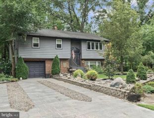 112 WOODLAND AVE, Medford, NJ 08055