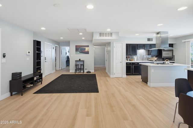 4109 N 34TH Street, Phoenix, AZ 85018