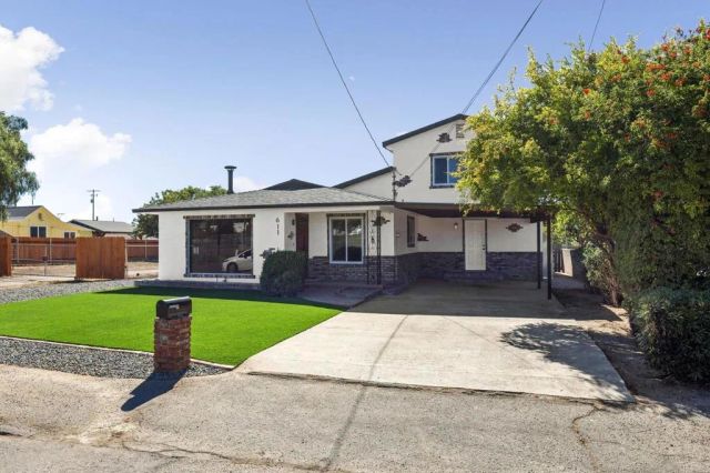 611 9TH Street, Ramona, CA 92065