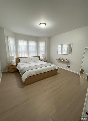 419 14th Street 417, Newark, NJ 07103