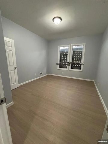 419 14th Street 417, Newark, NJ 07103