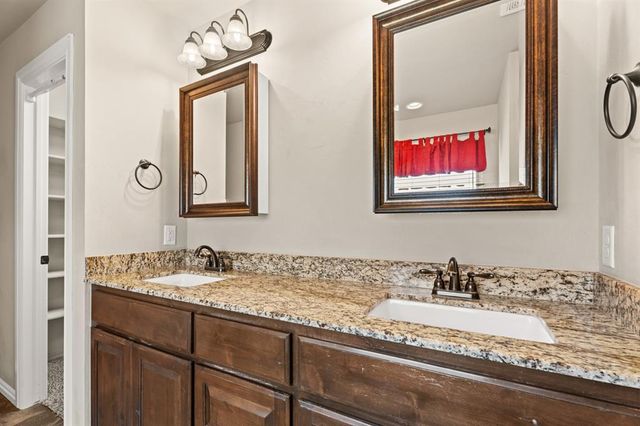 4924 Champlain Place, Edmond, OK 73025