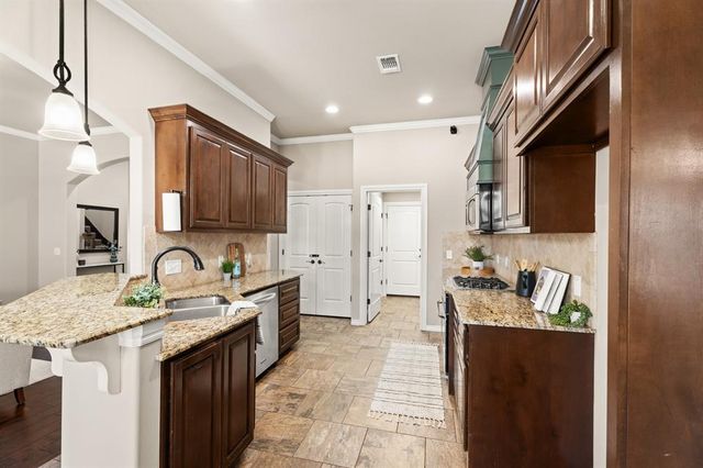 4924 Champlain Place, Edmond, OK 73025