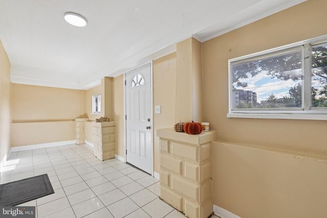 5705 AGER RD, Hyattsville, MD 20782